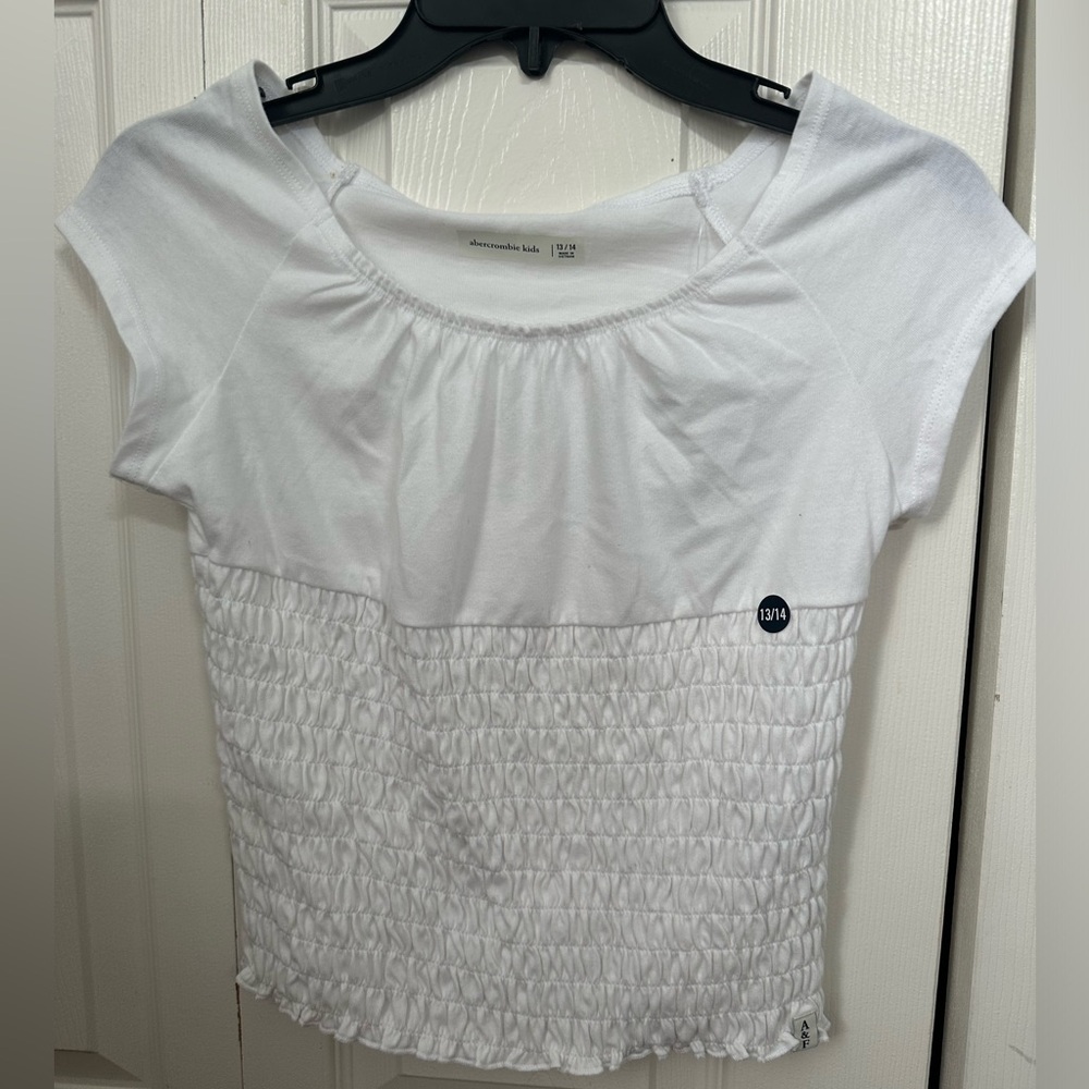 Abercrombie kids white tshirt NWT 13/14